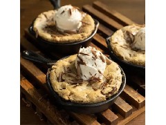 體驗(yàn)冰火兩重天的口感！香草冰淇淋巧克力曲奇